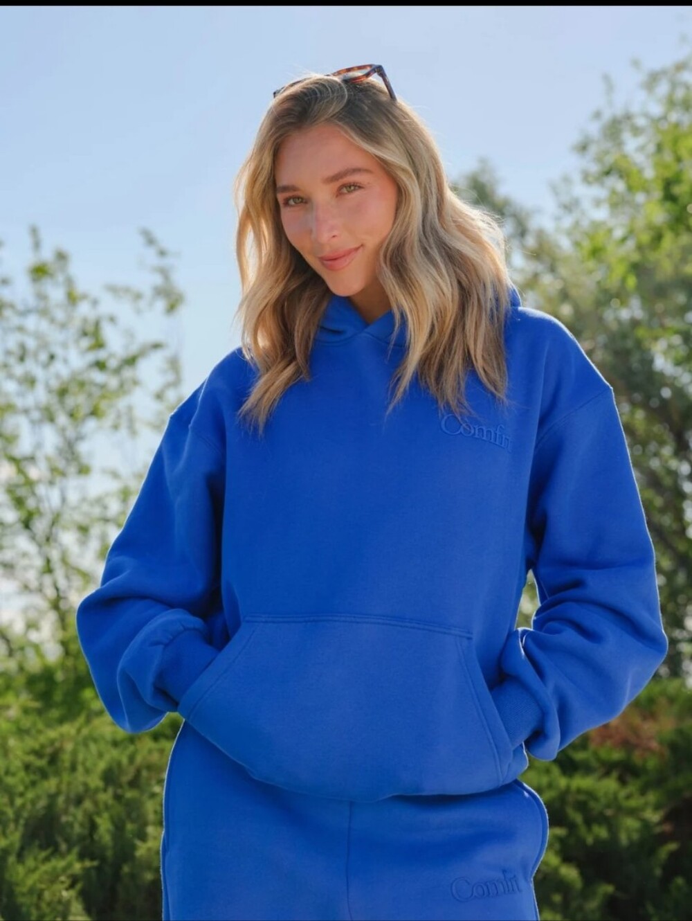 Brand New In Packaging Comfrt Minimalist Hoodie Size Medium Cobalt Blue